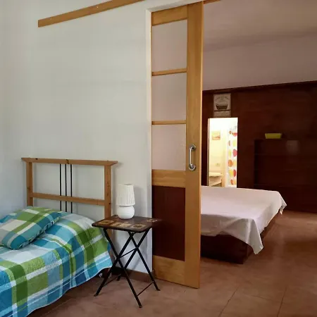 בית נופש Bungalow Con Wifi Y Parking Privado