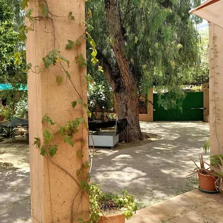 בית נופש Bungalow Con Wifi Y Parking Privado